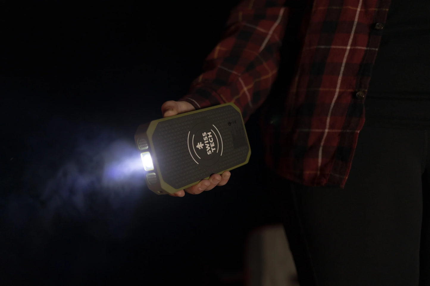 20000Mah Wireless Power Bank with Flashlight and IP54 Protection
